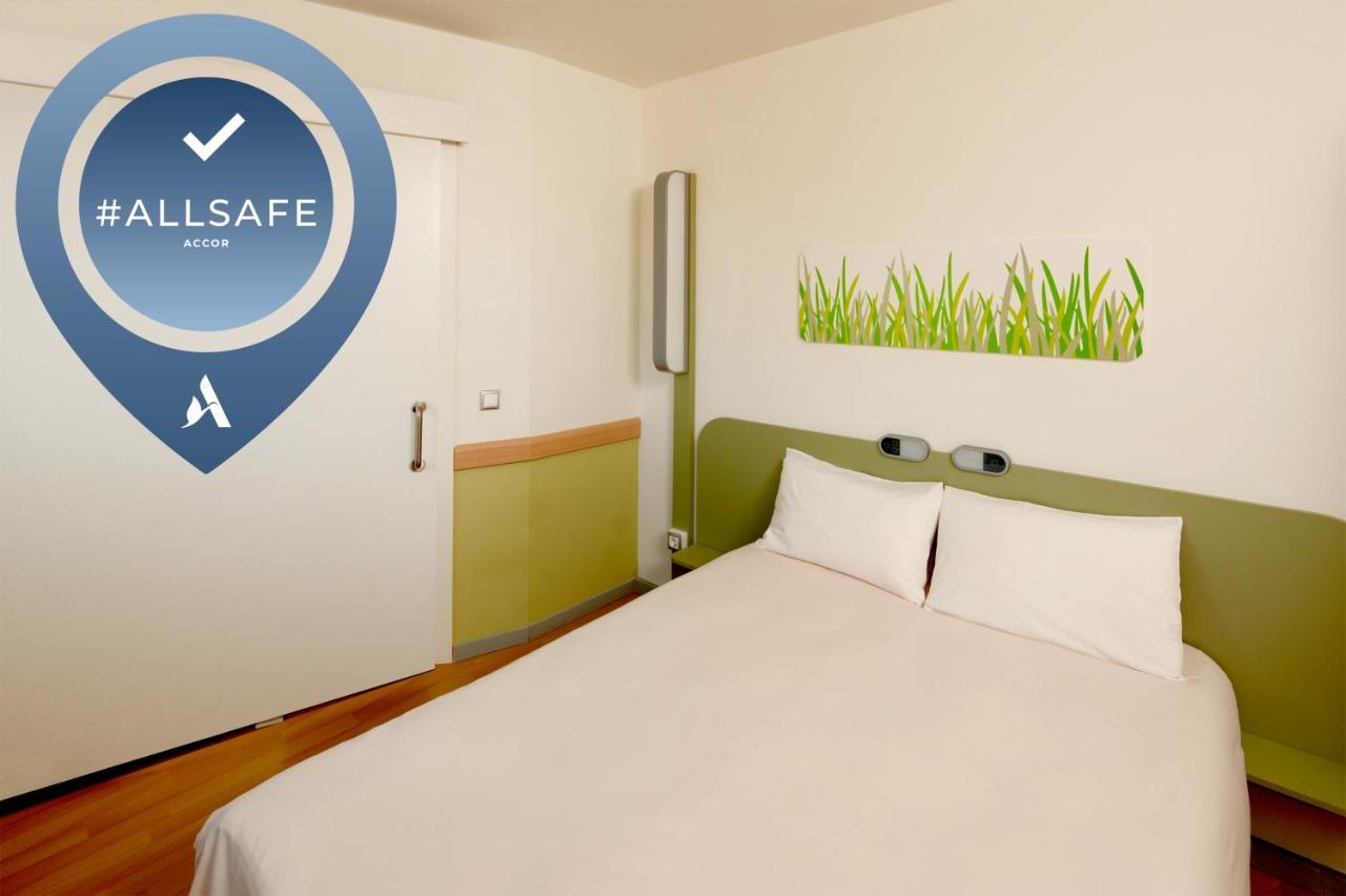 Ibis Budget Lleida Bagian luar foto