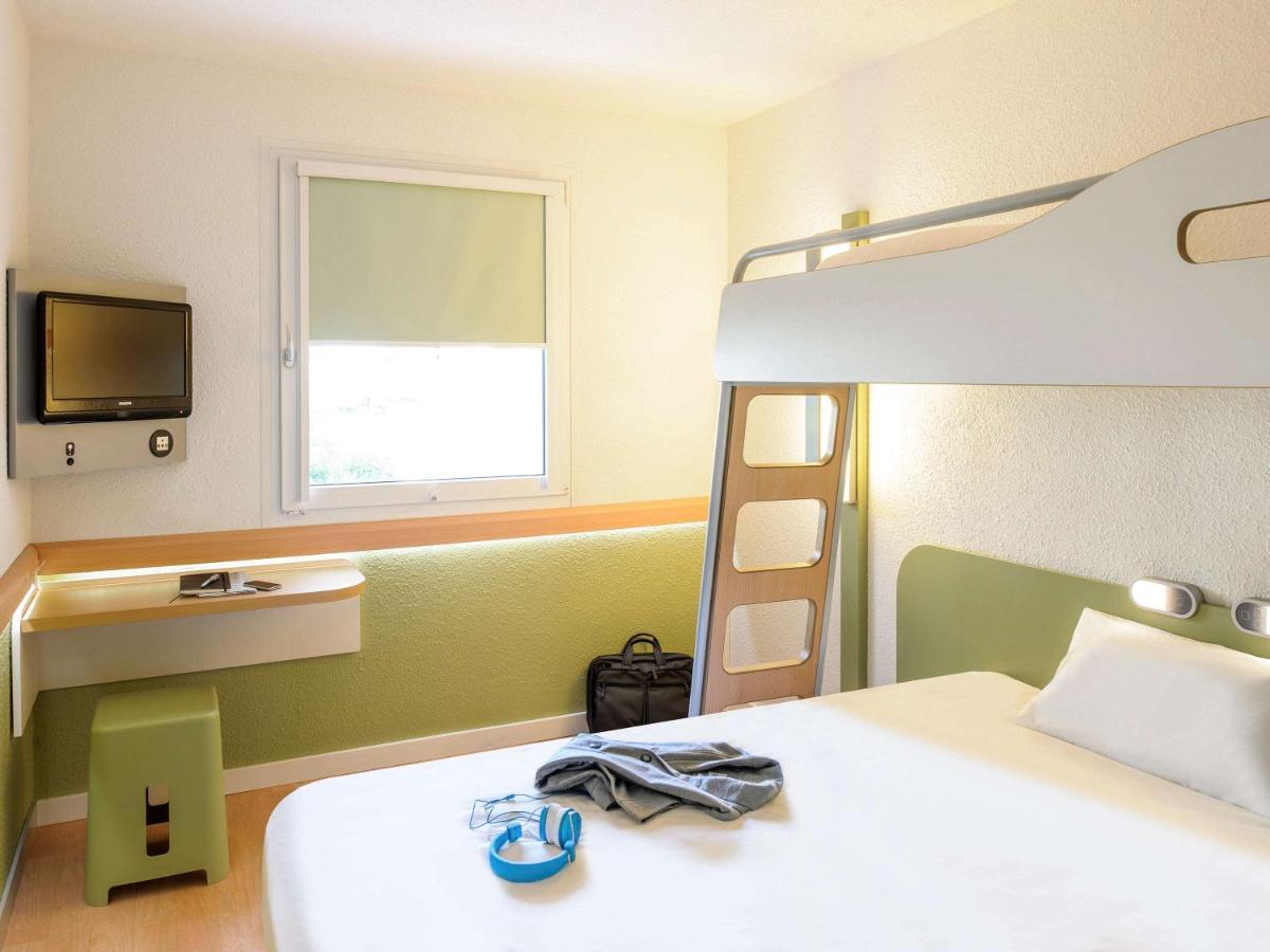 Ibis Budget Lleida Bagian luar foto