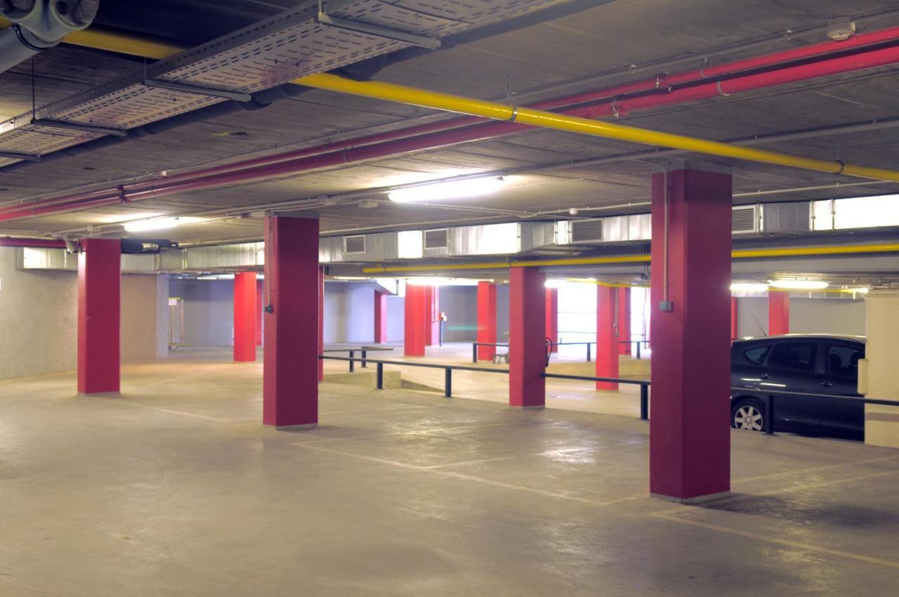 Ibis Budget Lleida Bagian luar foto