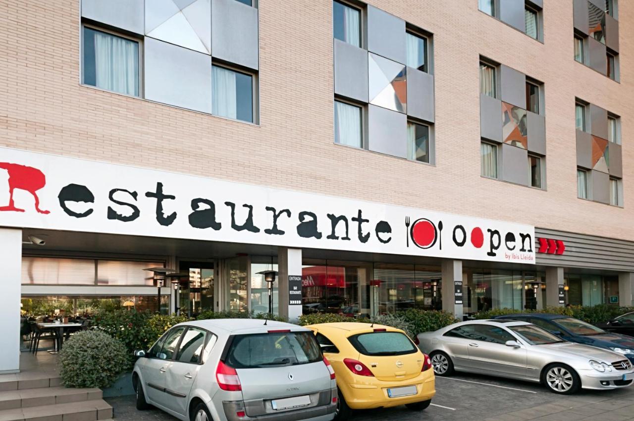 Ibis Budget Lleida Bagian luar foto