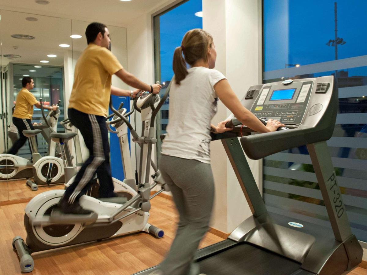 Ibis Budget Lleida Bagian luar foto
