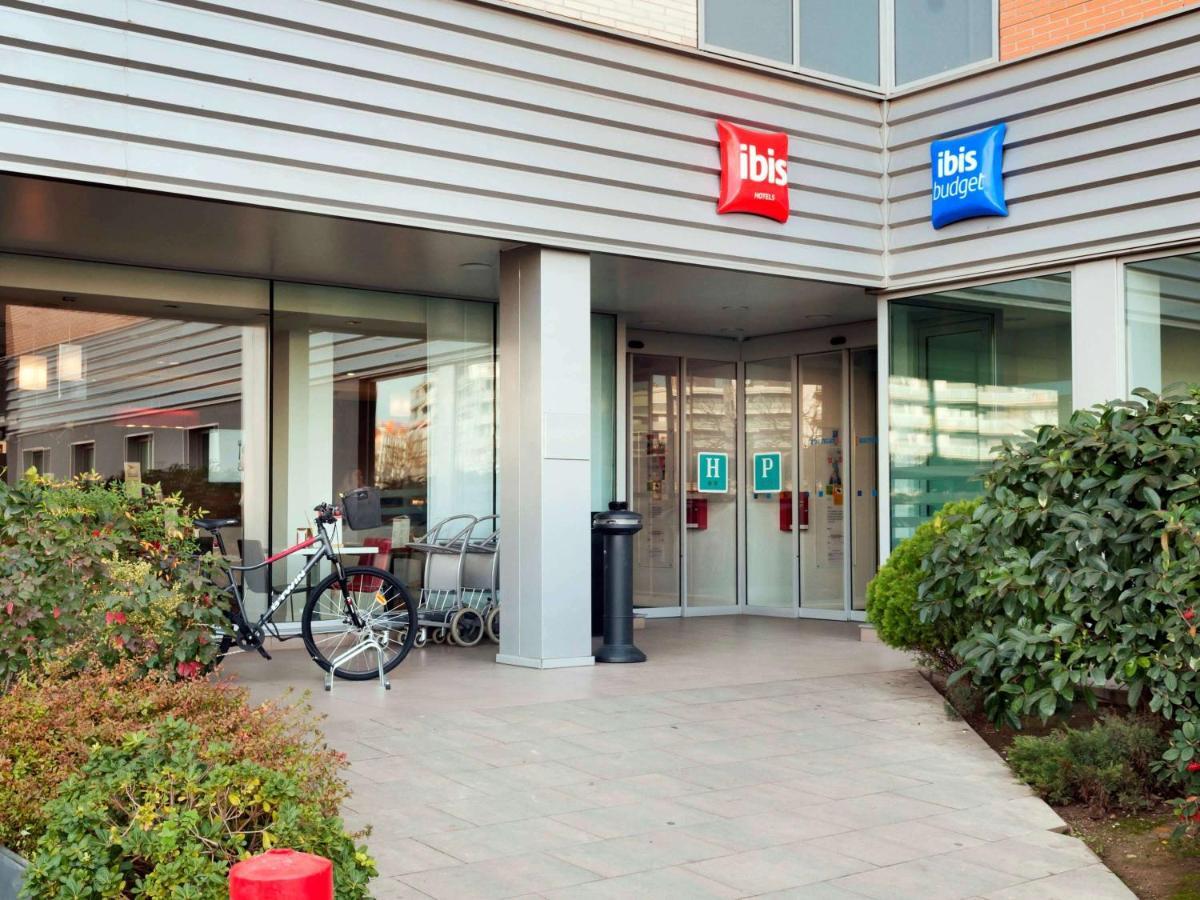 Ibis Budget Lleida Bagian luar foto