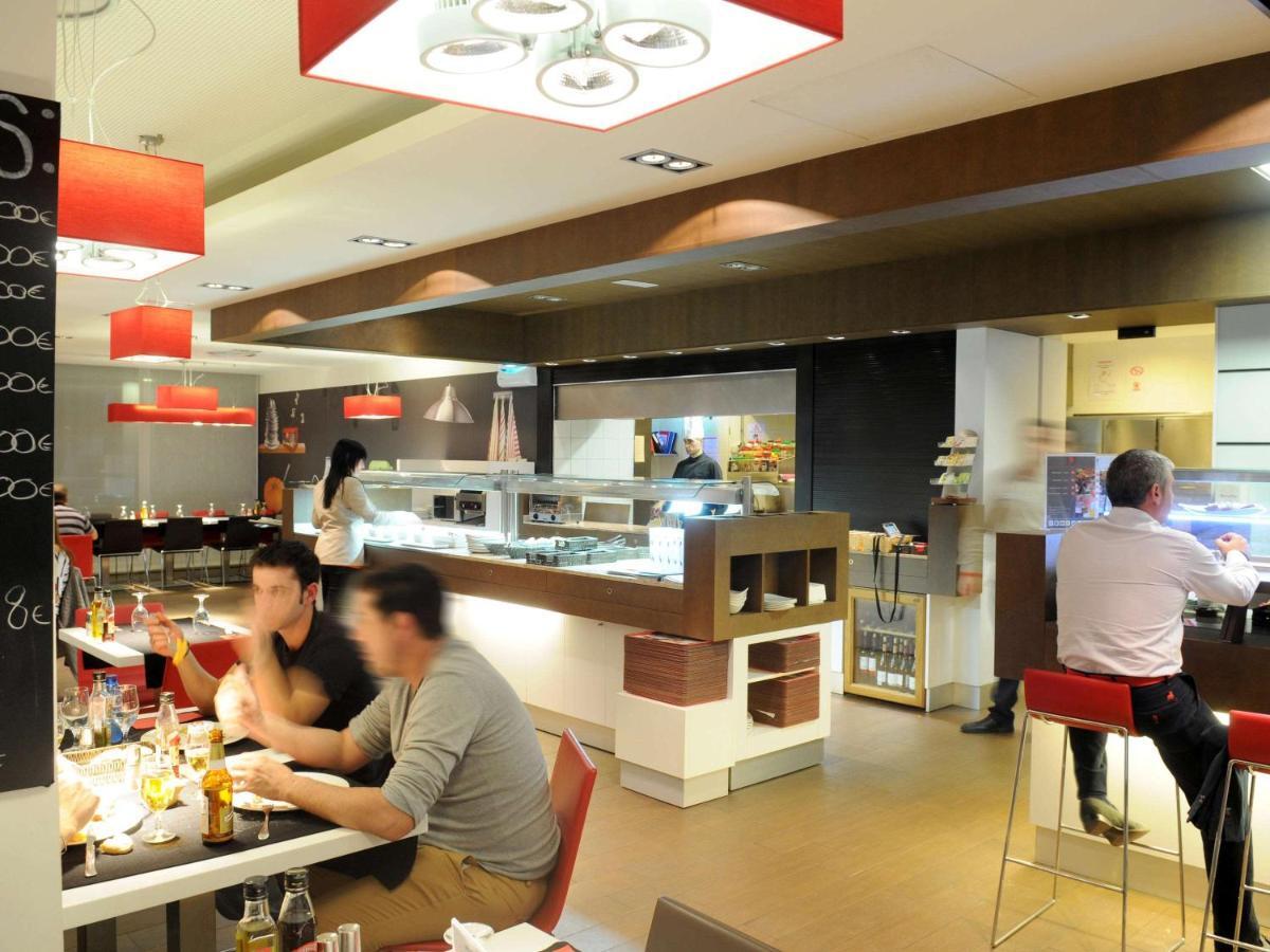 Ibis Budget Lleida Bagian luar foto