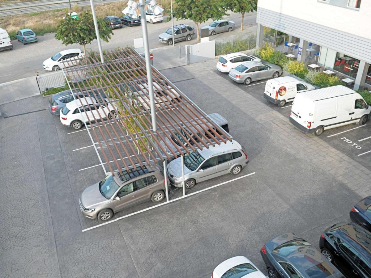 Ibis Budget Lleida Bagian luar foto