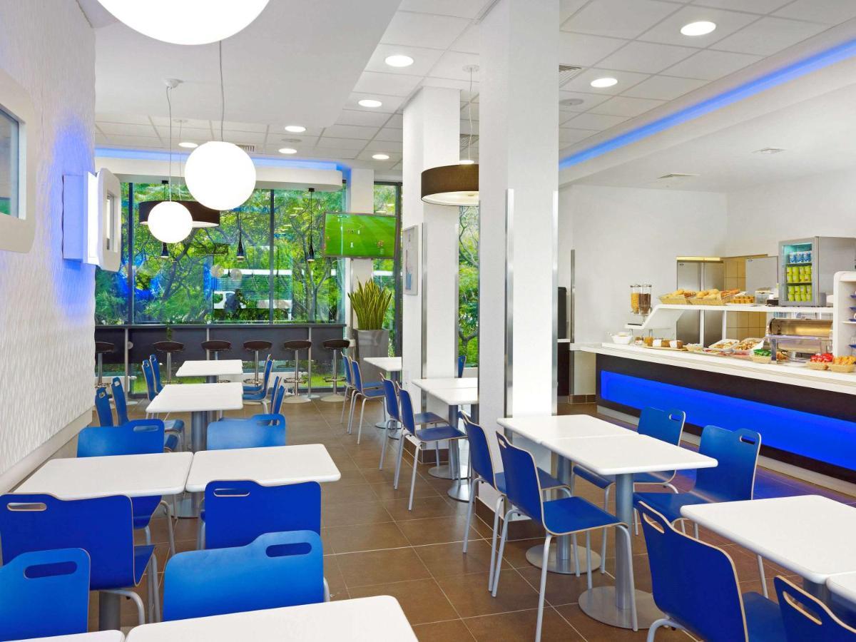 Ibis Budget Lleida Bagian luar foto